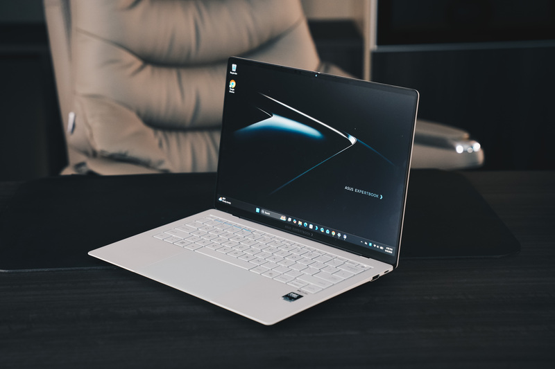 ASUS ExpertBook Ultra là kết hợp hoàn mỹ của tư duy chế tác đỉnh cao. Ảnh: ASUS