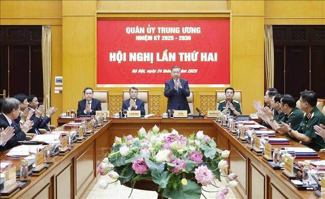 Tổng Bí thư, Chủ tịch nước Tô Lâm, Bí thư Quân uỷ Trung ương chủ trì Hội nghị lần thứ hai Quân uỷ Trung ương nhiệm kỳ 2025 - 2030. Ảnh: Thống Nhất/TTXVN