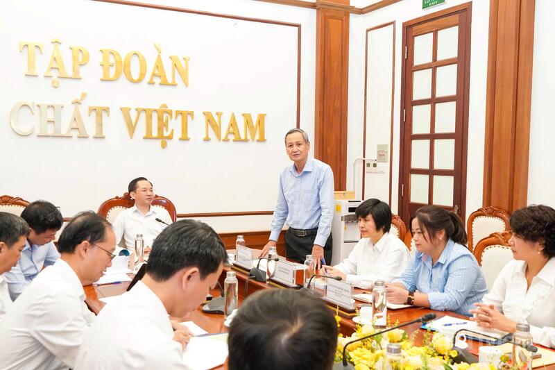 Ông Đỗ Duy Phi - Chủ tịch Hội Hóa học Việt Nam phát biểu tại hội nghị. Ảnh: L.A