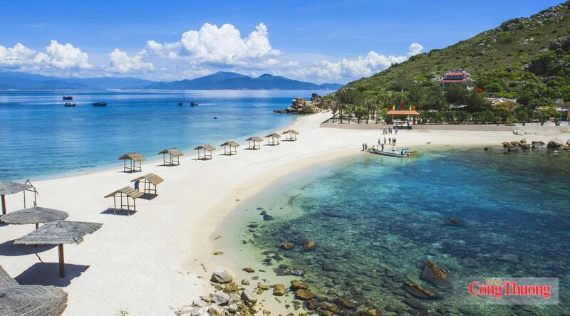 Đảo yến Hòn Nội, tỉnh Khánh Hoà. Ảnh: Lê Sơn