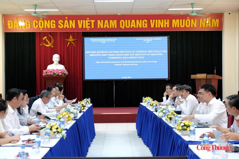 Toàn cảnh buổi làm việc. Ảnh: Lê An