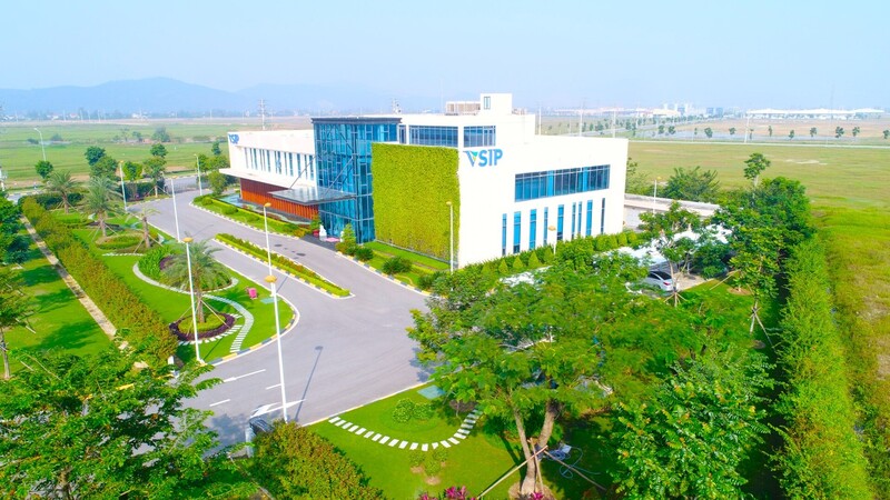 Công ty TNHH VSIP Nghệ An nộp ngân sách 240 tỷ đồng. Ảnh: Minh Tuyết