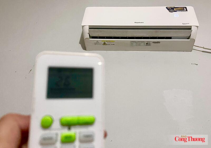 Những năm gần đây, xu thế sử dụng tủ lạnh, điều hoà inverter ngày càng phổ biến. Đặc biệt, người dân thói quen để điều hoà ở nhiệt độ từ 26 – 28 độ C. Ảnh: Ngô Nhung
