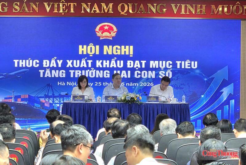 Quang cảnh hội nghị. Ảnh: Quốc Hoàn
