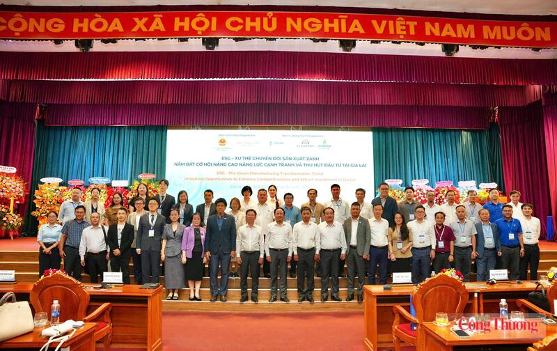 Gia Lai cam kết xây dựng chính quyền liêm chính, kiến tạo, hành động, lấy doanh nghiệp và người dân làm trung tâm phục vụ. Ảnh: Hiền Mai