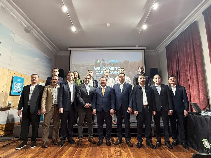 Đoàn công tác Vinachem tham dự chương trình gặp gỡ cộng đồng doanh nghiệp Cape Town tại tòa thị chính Cape Town