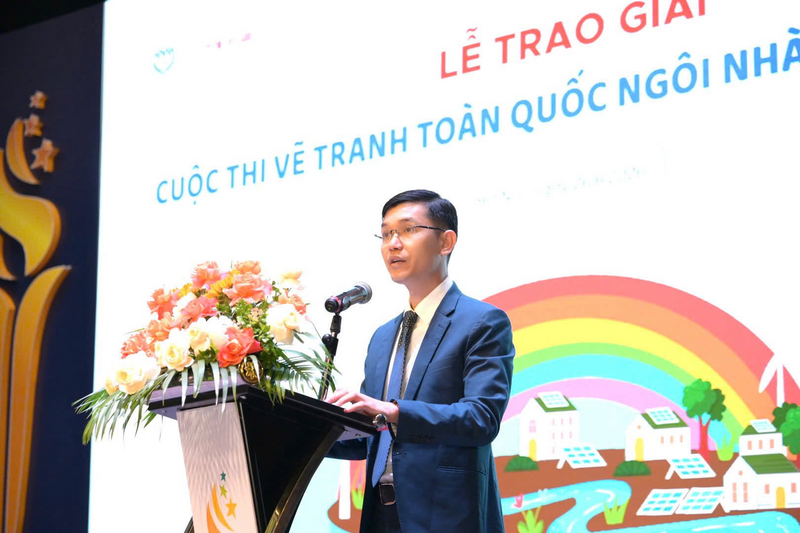 Nhà báo Bùi Văn Khương - Tổng Biên tập Tạp chí Trẻ em Việt Nam phát biểu tại chương trình. Ảnh: Ban tổ chức