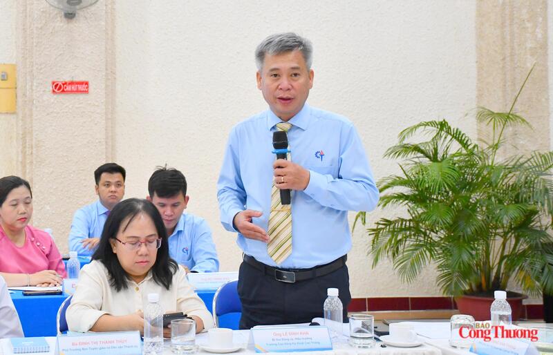 TS. Lê Đình Kha, Hiệu trưởng Trường Cao đẳng Kỹ thuật Cao Thắng. Ảnh: Thanh Minh.
