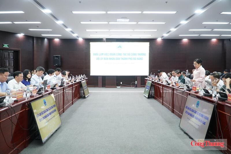Đoàn Công tác Bộ Công Thương làm việc với TP. Đà Nẵng về phát triển công nghiệp, năng lượng.
