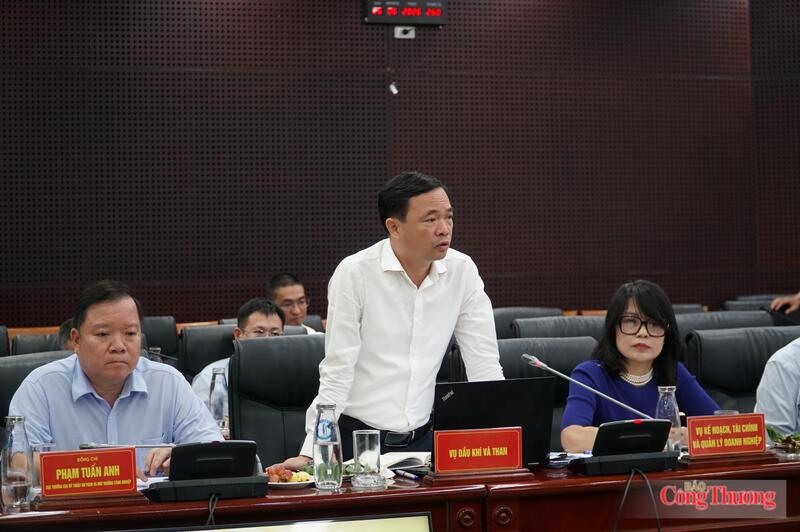 Lãnh đạo Vụ Dầu khí và Than thông tin phản hồi những kiến nghị, đề xuất liên quan đến các dự án điện khí, LNG.