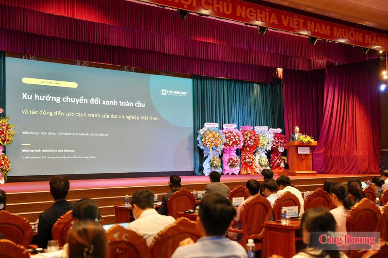 Chiều 26/6, UBND tỉnh Gia Lai phối hợp với Công ty Cổ phần Becamex Bình Định tổ chức Hội thảo “ESG - xu thế chuyển đổi sản xuất xanh: Nắm bắt cơ hội nâng cao năng lực cạnh tranh và thu hút đầu tư tại Gia Lai”.