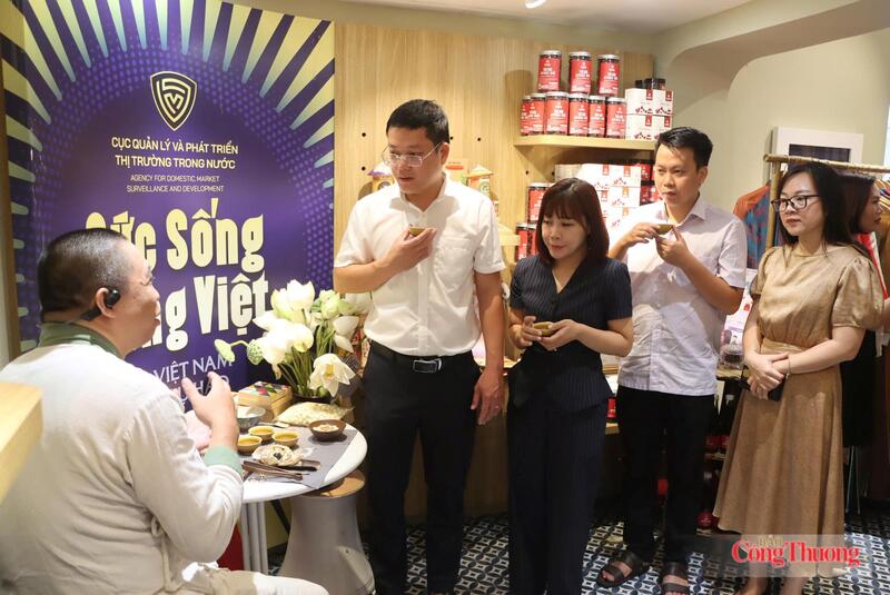 Sản phẩm của Mộc Truly Huế làm từ sen trắng Huế