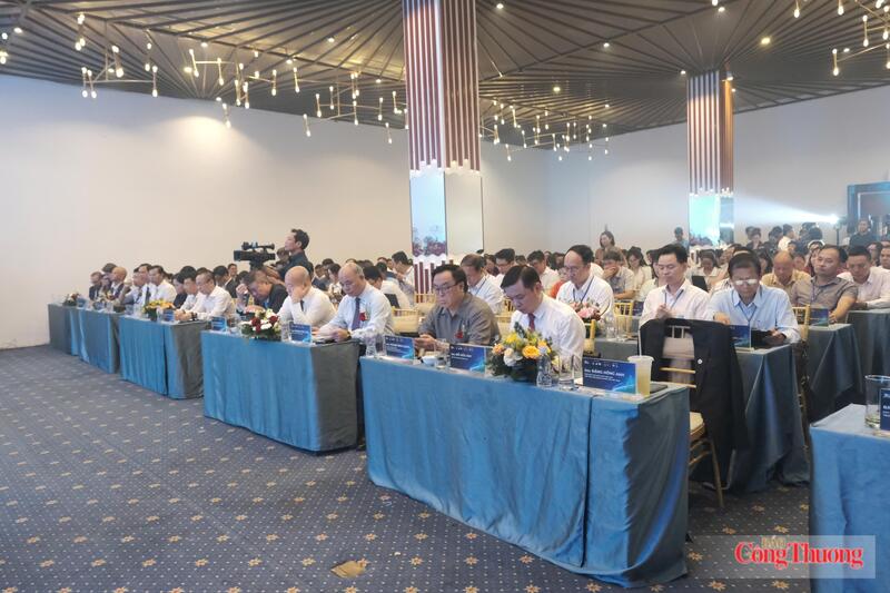 Quang cảnh buổi diễn đàn. Ảnh: Lê Sơn
