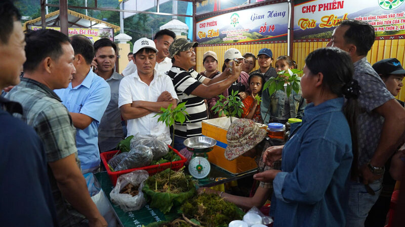 Chợ phiên Trà Linh từng bước trở thành điểm hẹn giao thương nơi đại ngàn. Ảnh: UBND xã Trà Linh