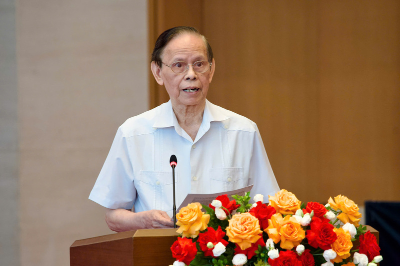 PGS.TS Nguyễn Hồng Vinh nhận định, báo chí không chỉ đưa tin về nghị trường mà còn là một bộ phận quan trọng trong quá trình xây dựng, phát triển đất nước. Ảnh: Vũ Hiếu
