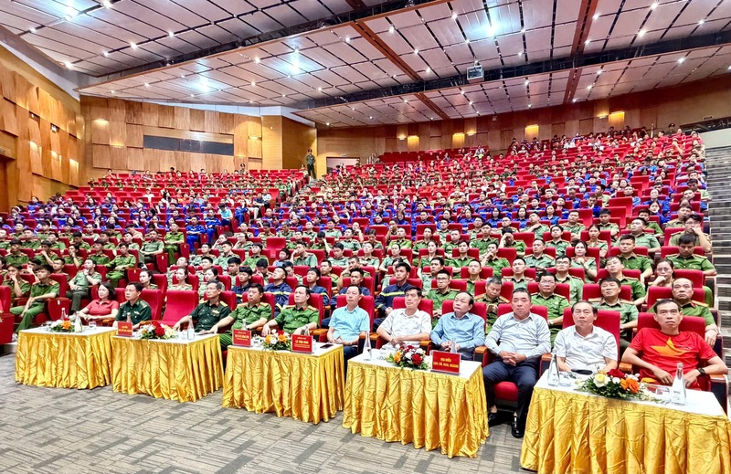 Các đại biểu tham gia Lễ miết tinh thực tuyến toàn quốc hưởng ứng Tháng hành động phòng, chống ma túy năm 2026 tại điểm cầu tỉnh Quảng Ninh. Ảnh: TT