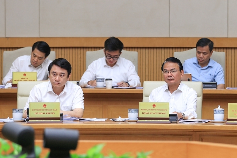 Thủ tướng Lê Minh Hưng: Không đẩy khó khăn cho người dân, doanh nghiệp trong thiết kế chính sách và xây dựng pháp luật - 6
