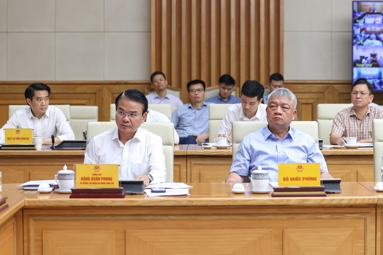 Thủ tướng: Kiên quyết không lùi tiến độ các dự án trọng điểm quốc gia nếu không có lý do chính đáng - 6