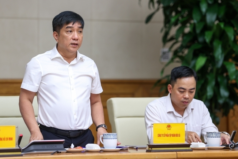 Lãnh đạo tập đoàn Đèo Cả đề nghị tạo cơ chế ưu tiên để các doanh nghiệp Việt Nam có đủ năng lực thực tiễn làm tổng thầu hoặc nhà thầu chính tại các dự án trọng điểm quốc gia, cơ chế huy động nguồn vốn, đẩy mạnh chuyển đổi số, phát triển nguồn nhân lực chất lượng cao - Ảnh: VGP/Nhật Bắc