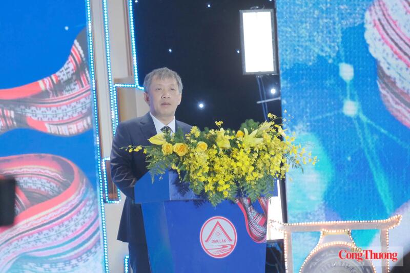 Đại diện Tập đoàn Vingroup phát biểu tại hội nghị. Ảnh: Lê Sơn