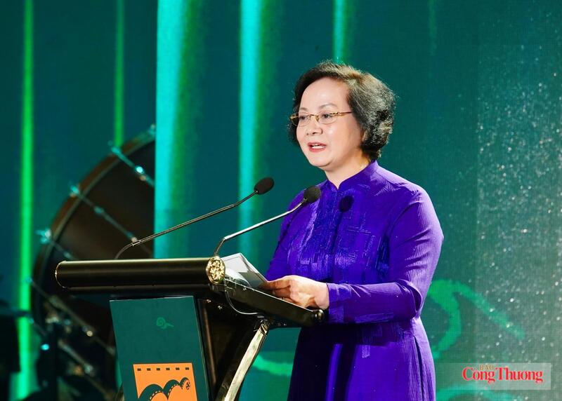 Bà Phạm Thị Thanh Trà, Bí thư Trung ương Đảng, Phó Thủ tướng Chính phủ phát biểu chỉ đạo tại lễ khai mạc. Ảnh: Diễm Phúc