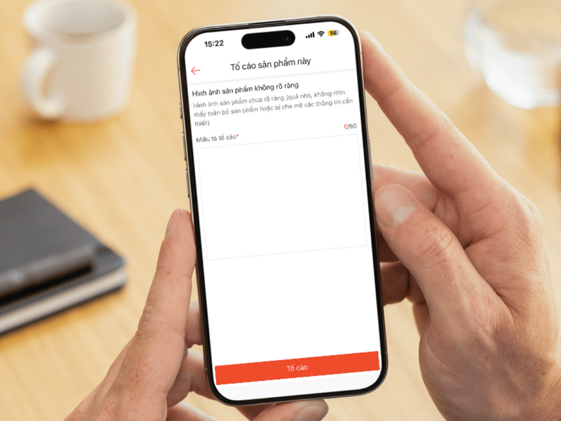 Tính năng “Tố cáo sản phẩm vi phạm” trên ứng dụng Shopee giúp nền tảng kết hợp phản hồi từ người mua để phát hiện và xử lý vi phạm. Ảnh minh họa