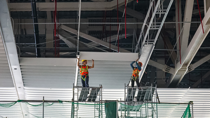Công trường hiện duy trì trung bình hơn 7.300 nhân công làm việc trực tiếp.