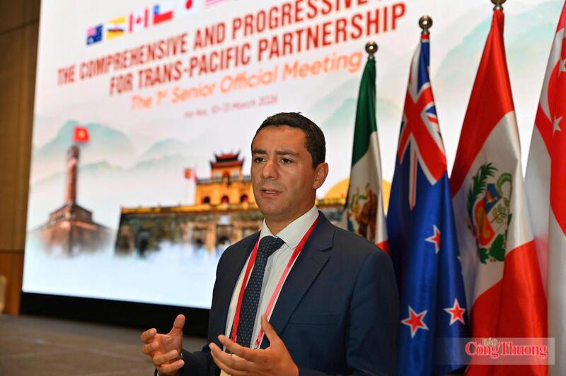 Ông Jose Manuel Campos, Quan chức cấp cao phụ trách CPTPP của Chile, đánh giá cao vai trò của Việt Nam trong năm Chủ tịch. Ảnh: Nguyễn Nam