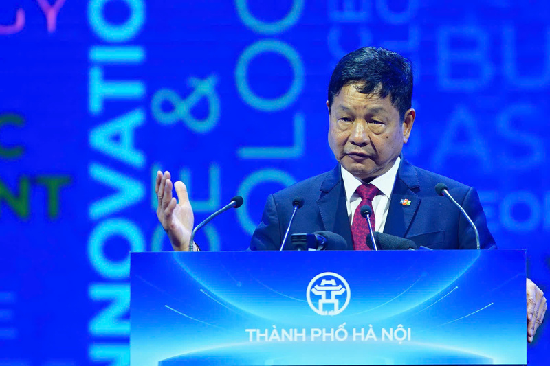 Chủ tịch Tập đoàn FPT Trương Gia Bình phát biểu tại hội nghị. Ảnh: Thành Thái