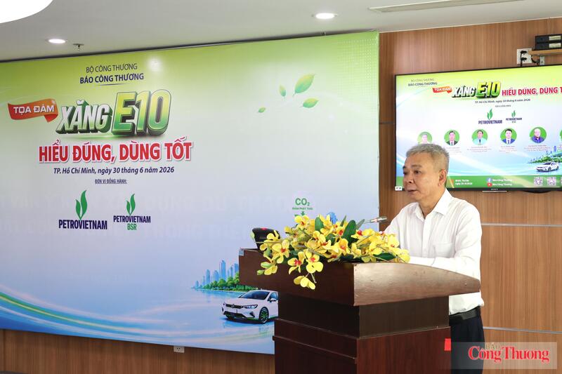 Ông Nguyễn Tiến Cường, Phó Tổng Biên tập Báo Công Thương phát biểu tại tọa đàm.