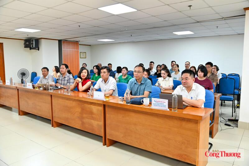 Tại điểm cầu Báo Công Thương. Ảnh: Nam Nguyễn