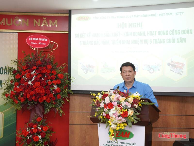 Ông Mai Mạnh Dũng - Chủ tịch Công đoàn VEAM phát biểu tại hội nghị sơ kết hoạt động 6 tháng đầu năm, triển khai nhiệm vụ 6 tháng cuối năm 2026