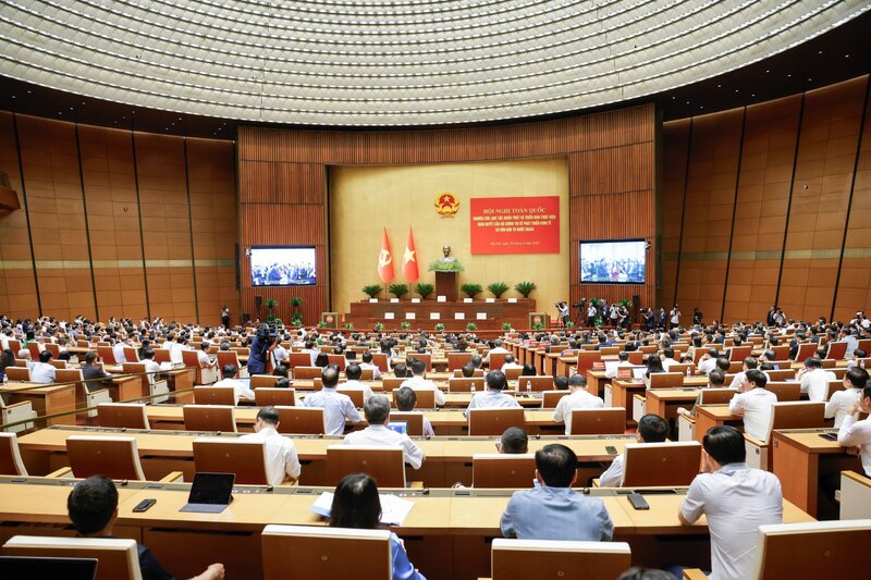 Toàn cảnh Hội nghị toàn quốc nghiên cứu, học tập và triển khai thực hiện Nghị quyết số 10-NQ/TW ngày 8/6/2026 của Bộ Chính trị về phát triển kinh tế có vốn đầu tư nước ngoài. Ảnh: Quang Vinh