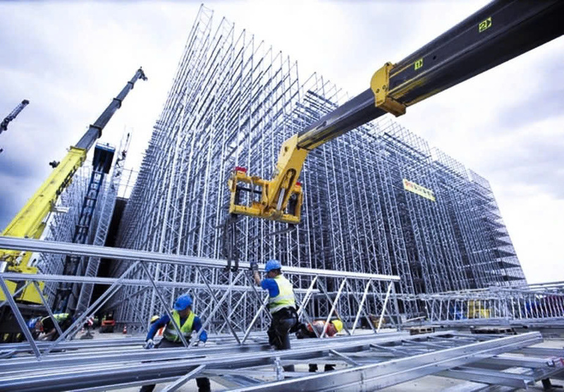 Bộ Xây dựng vừa ban hành Thông tư sửa đổi, bổ sung một số điều của các Thông tư về quy trình kiểm định kỹ thuật an toàn đối với máy, thiết bị, vật tư có yêu cầu nghiêm ngặt về an toàn lao động sử dụng trong thi công xây dựng. Ảnh minh hoạ: Báo Xây dựng