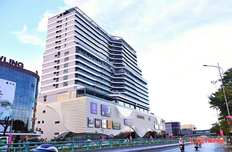 Ngày 1/7, Aeon Mall Đà Nẵng Thanh Khê đã chính thức đi vào hoạt động. Đây là trung tâm thương mại đầu tiên của Aeon tại Đà Nẵng, đồng thời là dự án thứ 8 của tập đoàn bán lẻ Nhật Bản tại Việt Nam. Ảnh: Diễm Phúc