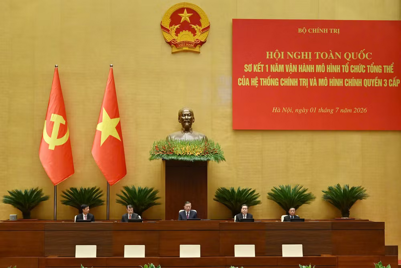 Các đồng chí chủ trì hội nghị. Ảnh: Thuỷ Nguyên