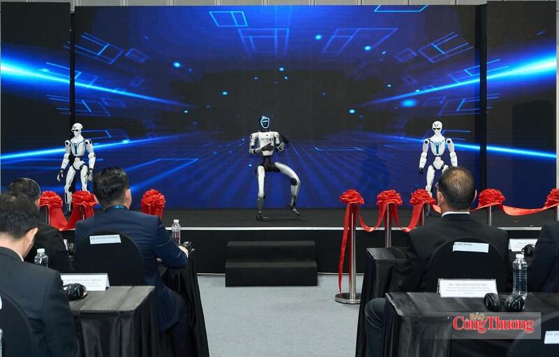 Màn trình diễn của robot gây ấn tượng tại triển lãm.