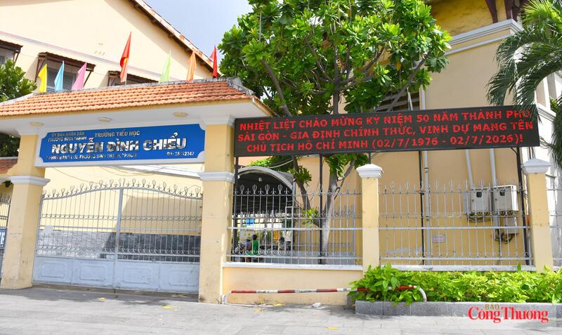 TP. Hồ Chí Minh rực rỡ cờ hoa mừng 50 năm vinh dự mang tên Bác - 7