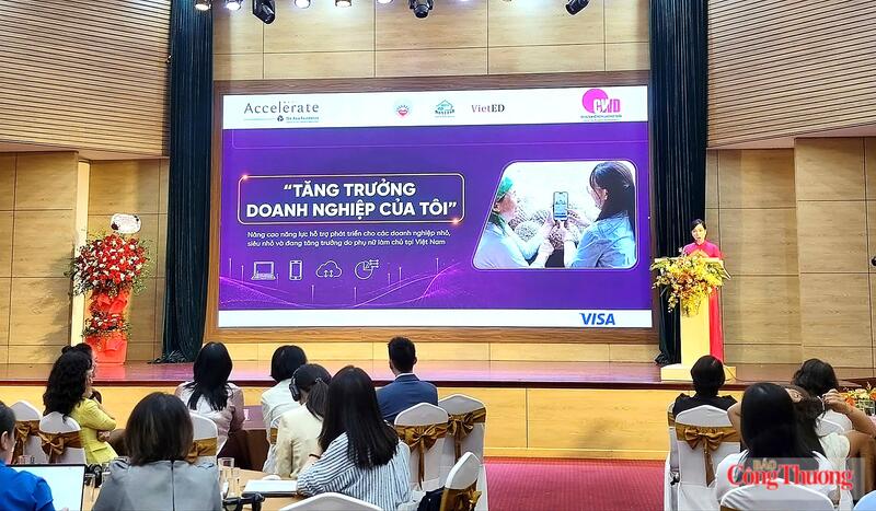 Bà Hà Nhật Linh trình bày kết quả triển khai dự án sau 3 năm. Ảnh: NH