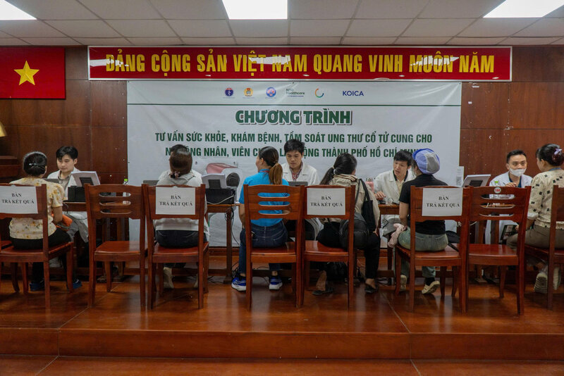 Hơn 35.000 công nhân được tầm soát sức khỏe miễn phí. Ảnh: Kim Sáng
