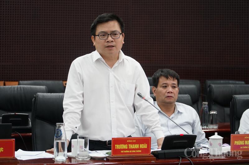 Thứ trưởng Trương Thanh Hoài tại buổi làm việc với UBND TP. Đà Nẵng ngày 26/6
