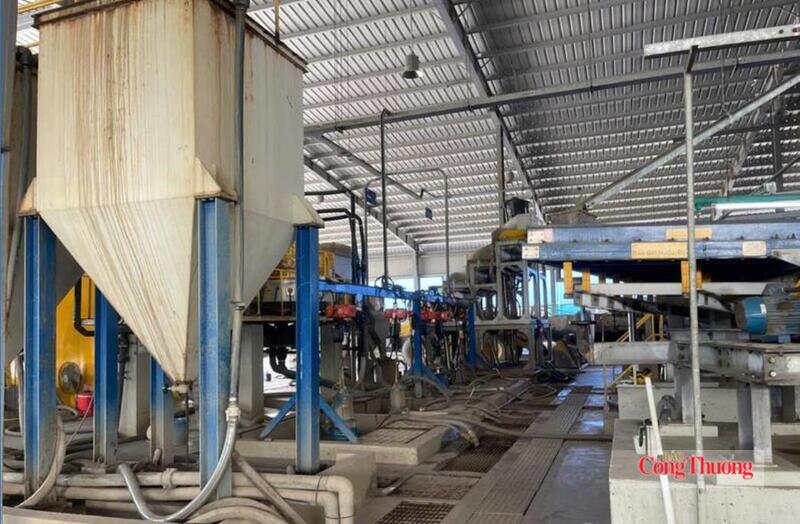 Chế biến quặng titan tại Khu kinh tế Hòn La, tỉnh Quảng Trị.