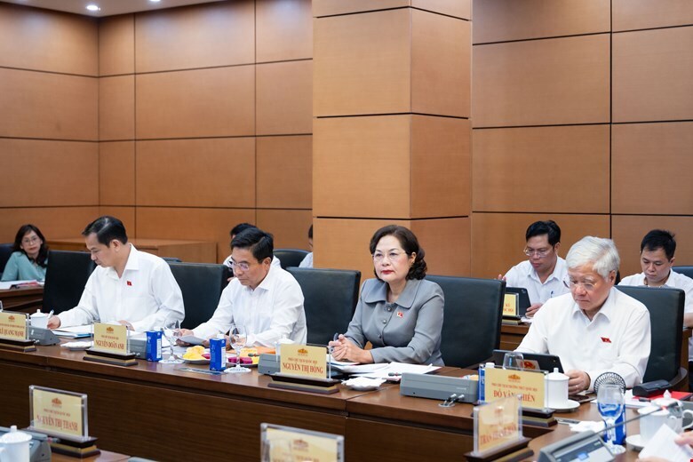 Chủ tịch Quốc hội: Mỗi luật, nghị quyết được ban hành phải thực sự tháo gỡ được những điểm nghẽn từ thực tiễn   - 3
