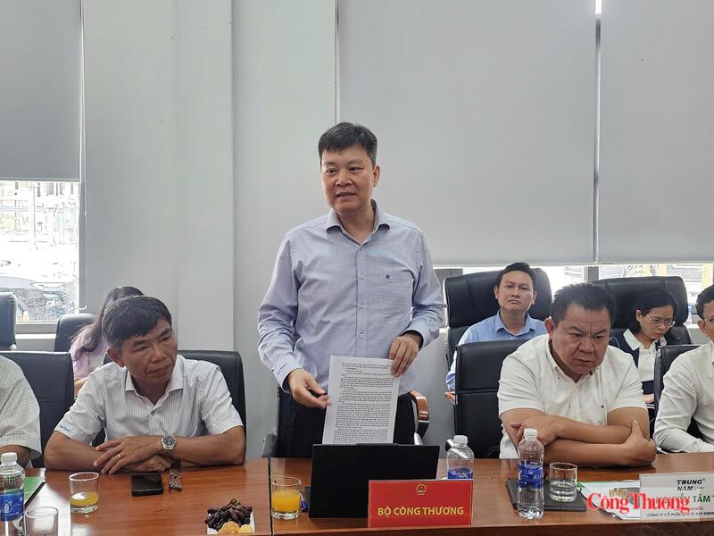 Đại diện Bộ Công Thương phát biểu tại buổi làm việc. Ảnh: Lê Sơn