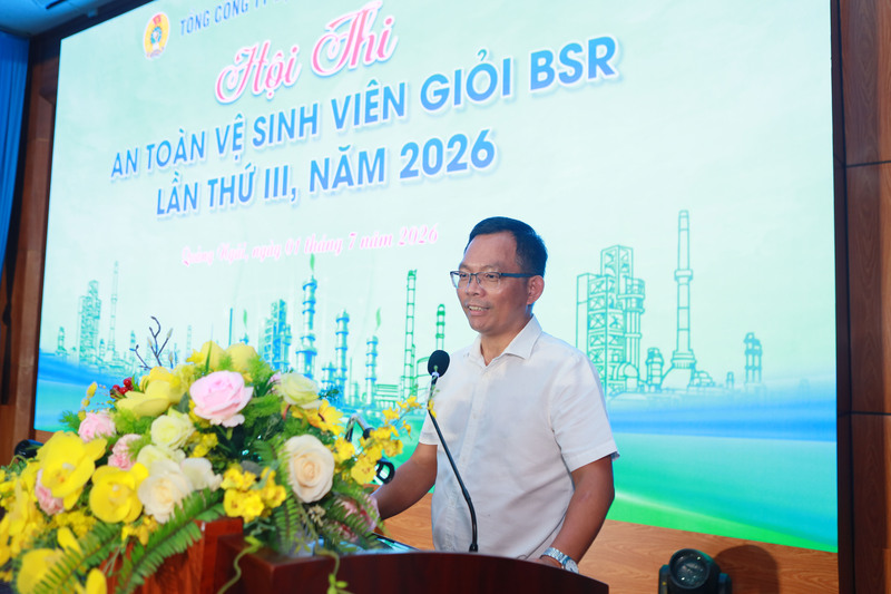 Giám đốc NMLD Dung Quất Cao Tuấn Sĩ phát biểu tại Hội thi ATVSV giỏi BSR 2026. Ảnh: BSR
