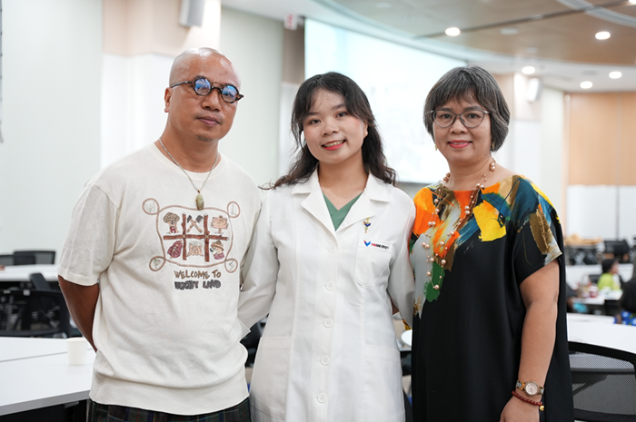 Chia sẻ về dự định, Linh cho biết sẽ học bác sỹ nội trú nhi khoa. Trong suốt thời gian theo đuổi ước mơ trở thành bác sĩ, Linh luôn nhận được sự ủng hộ của gia đình.