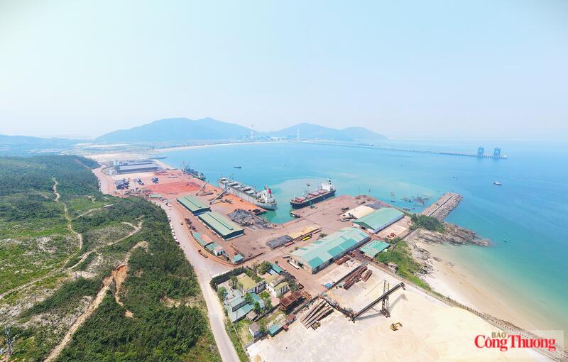 Tổng trị giá xuất nhập khẩu 6 tháng đầu năm của Hà Tĩnh ước đạt 2.530 triệu USD, tăng 7,35% so với cùng kỳ. Ảnh: Trọng Tùng