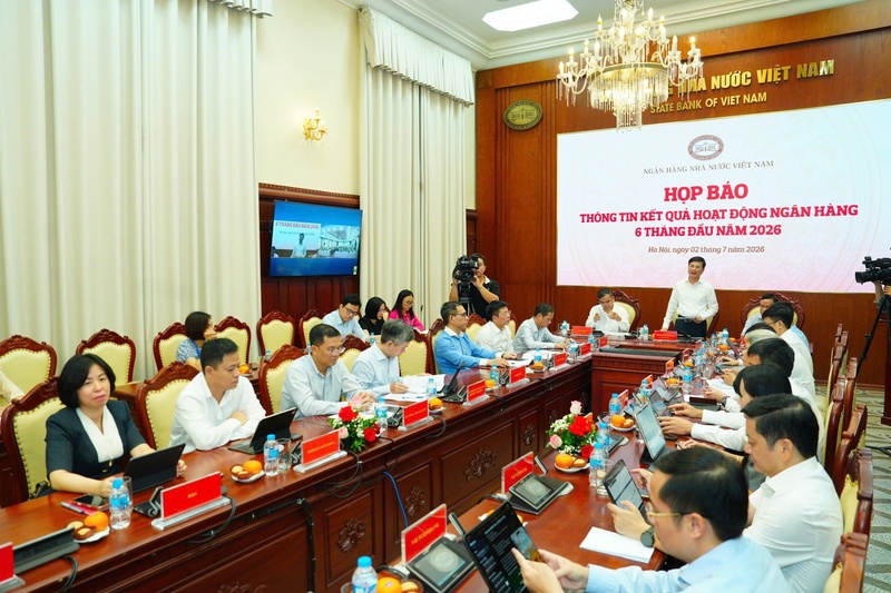 Họp báo Thông tin kết quả hoạt động ngân hàng 6 tháng đầu năm 2026. Ảnh: Hoàng Giáp