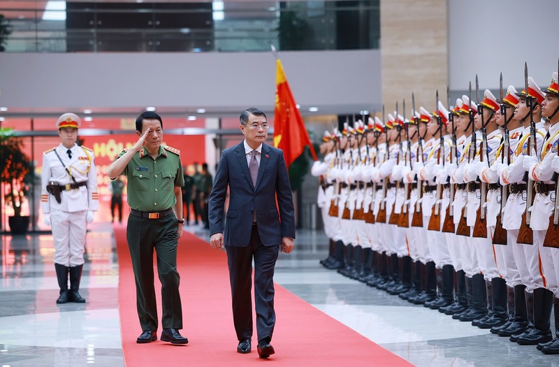 Ngày 2/7, Thủ tướng Lê Minh Hưng đến dự Hội nghị sơ kết công tác Công an 6 tháng đầu năm 2026. Ảnh: VGP/Nhật Bắc