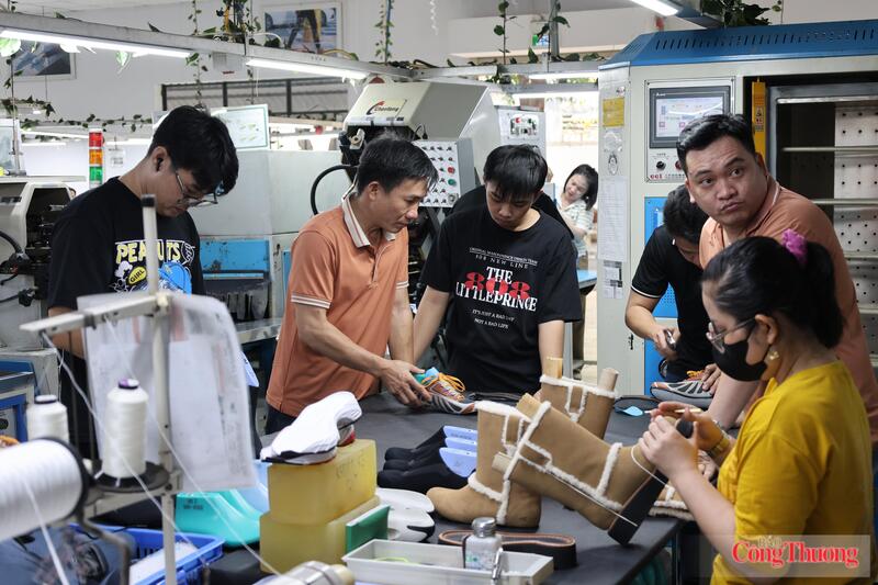 Sự chuyển dịch từ “thâm dụng cơ bắp” sang “thâm dụng trí thức” là bước chuyển mình mang tính bước ngoặt giúp TP. Hồ Chí Minh tạo dựng vị thế mới, trở thành trung tâm khởi nghiệp đổi mới sáng tạo của cả nước.